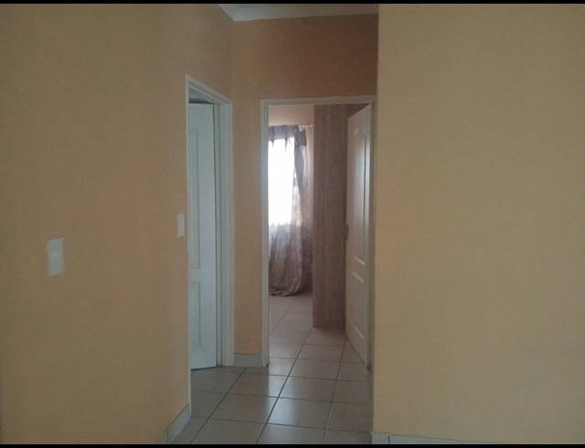 2 BEDROOM APARTMENT FOR SALE IN POMONA